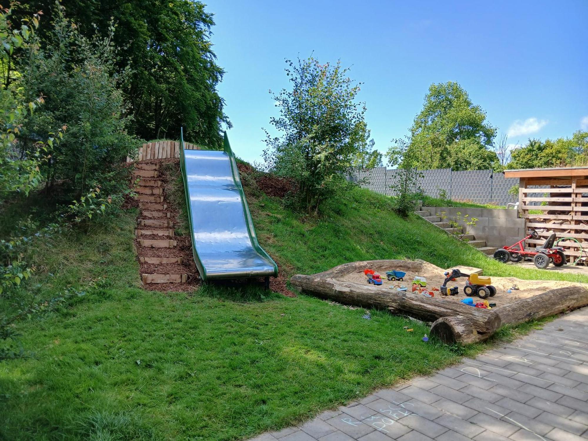 Fewo Fruehling In Der Villa Waldrand Mit Grossem Garten Bad Wünnenberg Exterior foto